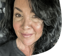 Kellie, a ROMVIMZA® (vimseltinib) patient with TGCT (tenosynovial giant cell tumor)